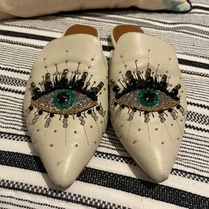 Kurt Geiger Cream Leather Olive Evil Eye Mules Size 38.5 US 7.5 Worn Condition